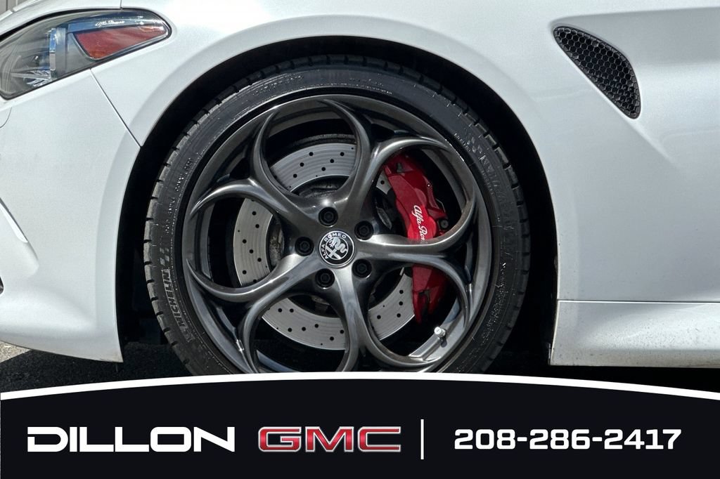 Used 2017 Alfa Romeo Giulia Quadrifoglio RWD image 25
