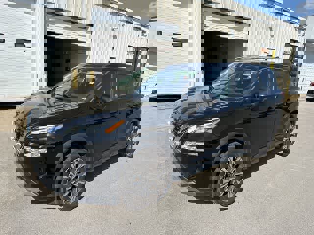 Used 2023 Nissan Rogue SV AWD/4WD image 14