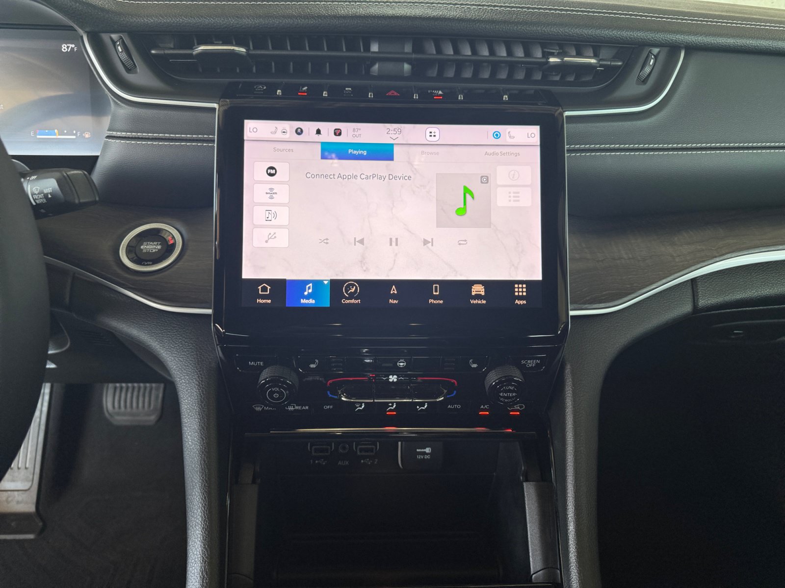 Used 2023 Jeep Grand Cherokee Limited AWD/4WD image 17