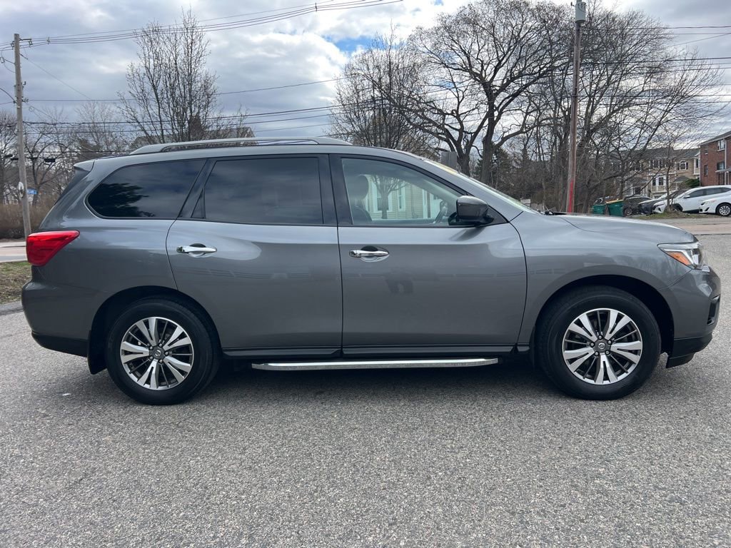Used 2020 Nissan Pathfinder SV image 7