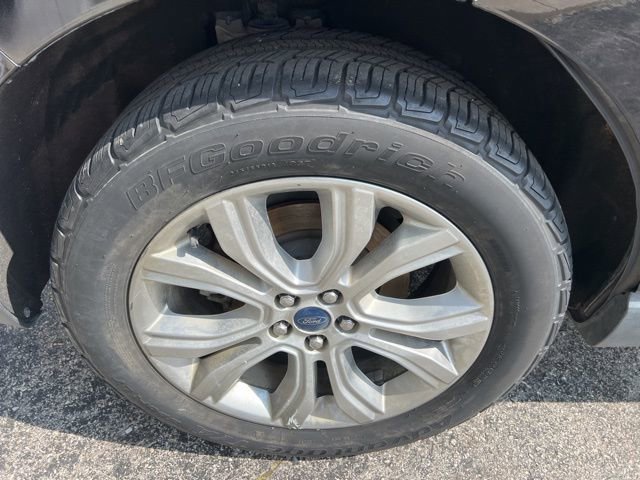 Used 2019 Ford Edge Titanium AWD/4WD image 21
