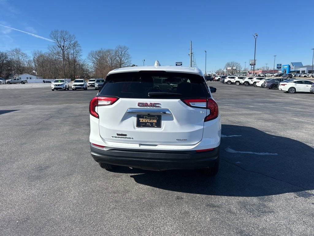 Used 2024 GMC Terrain SLE image 6
