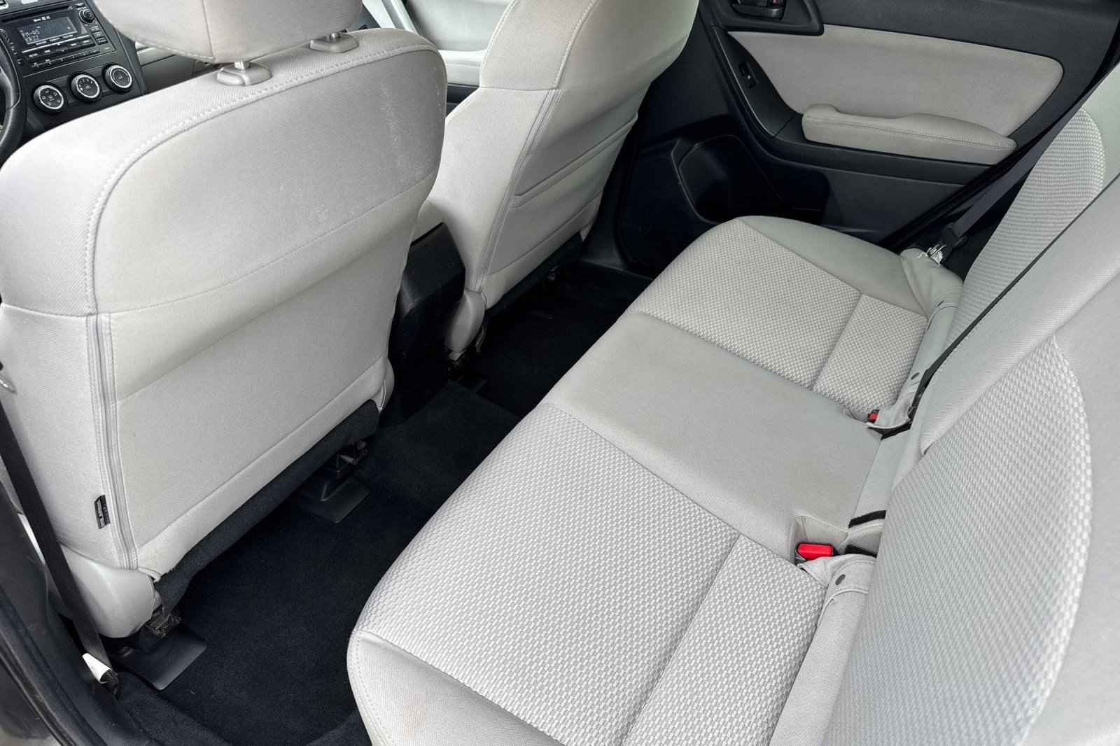 Used 2015 Subaru Forester 2.5i Premium AWD/4WD image 24