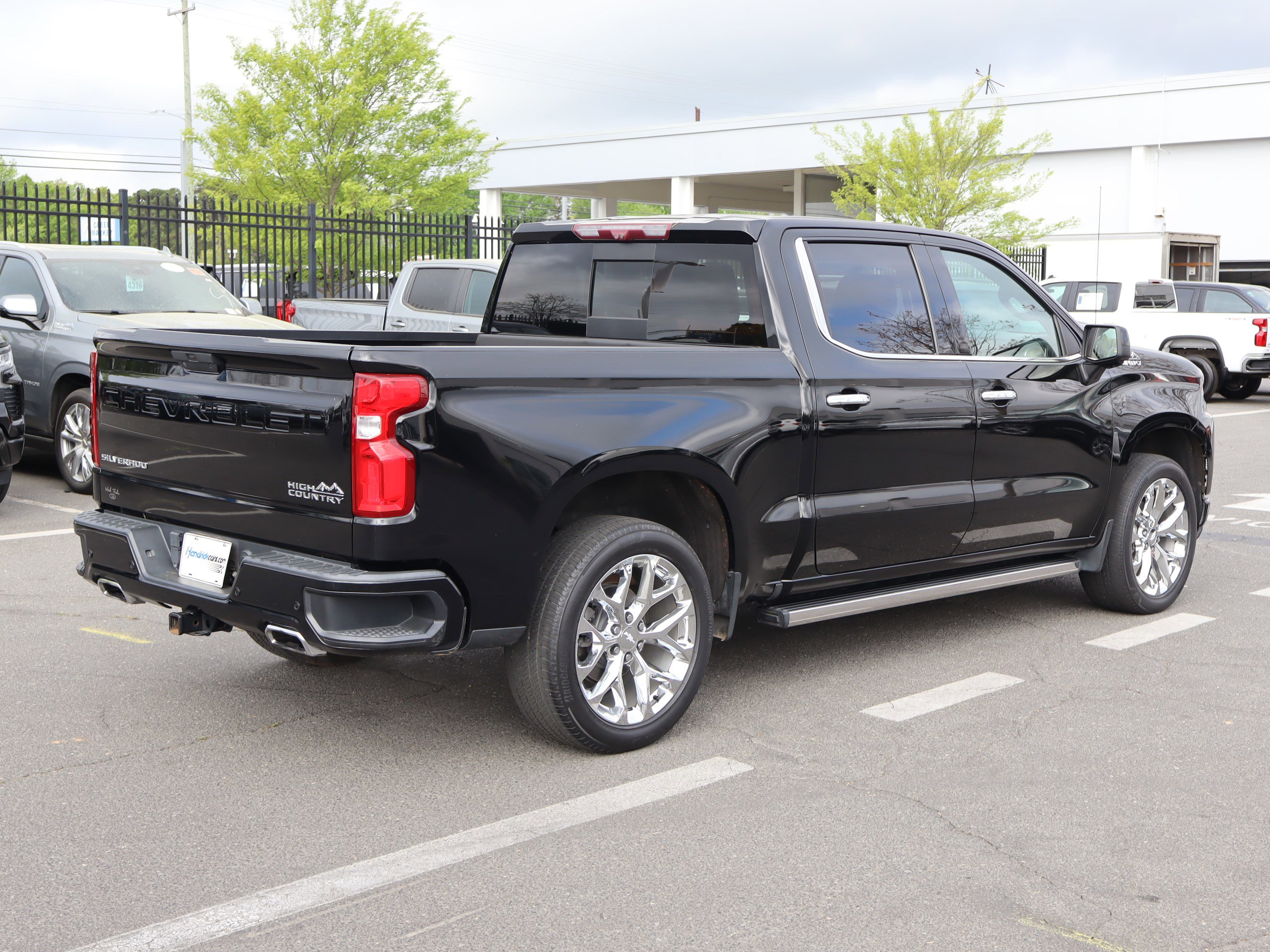 Used 2021 Chevrolet Silverado 1500 High Country w/ Technology Package image 10