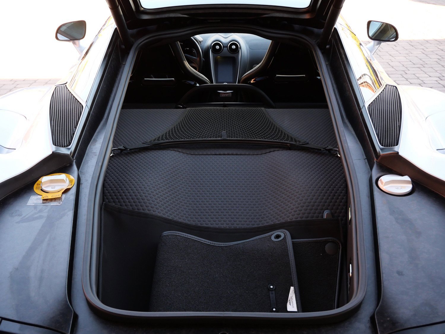 Used 2023 McLaren GT image 18