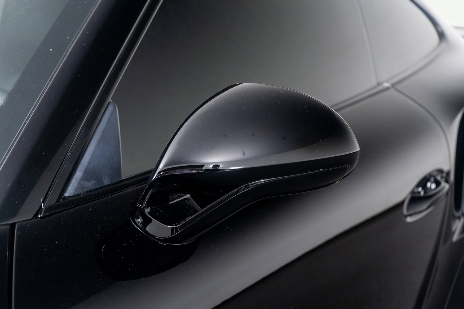 Used 2019 Porsche 911 Turbo w/ Light Design Package image 26