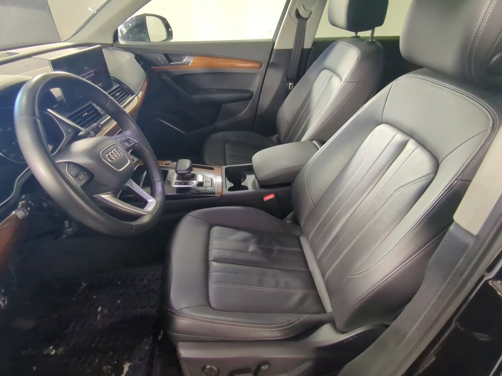 Used 2023 Audi Q5 2.0T Premium w/ Convenience Package image 15