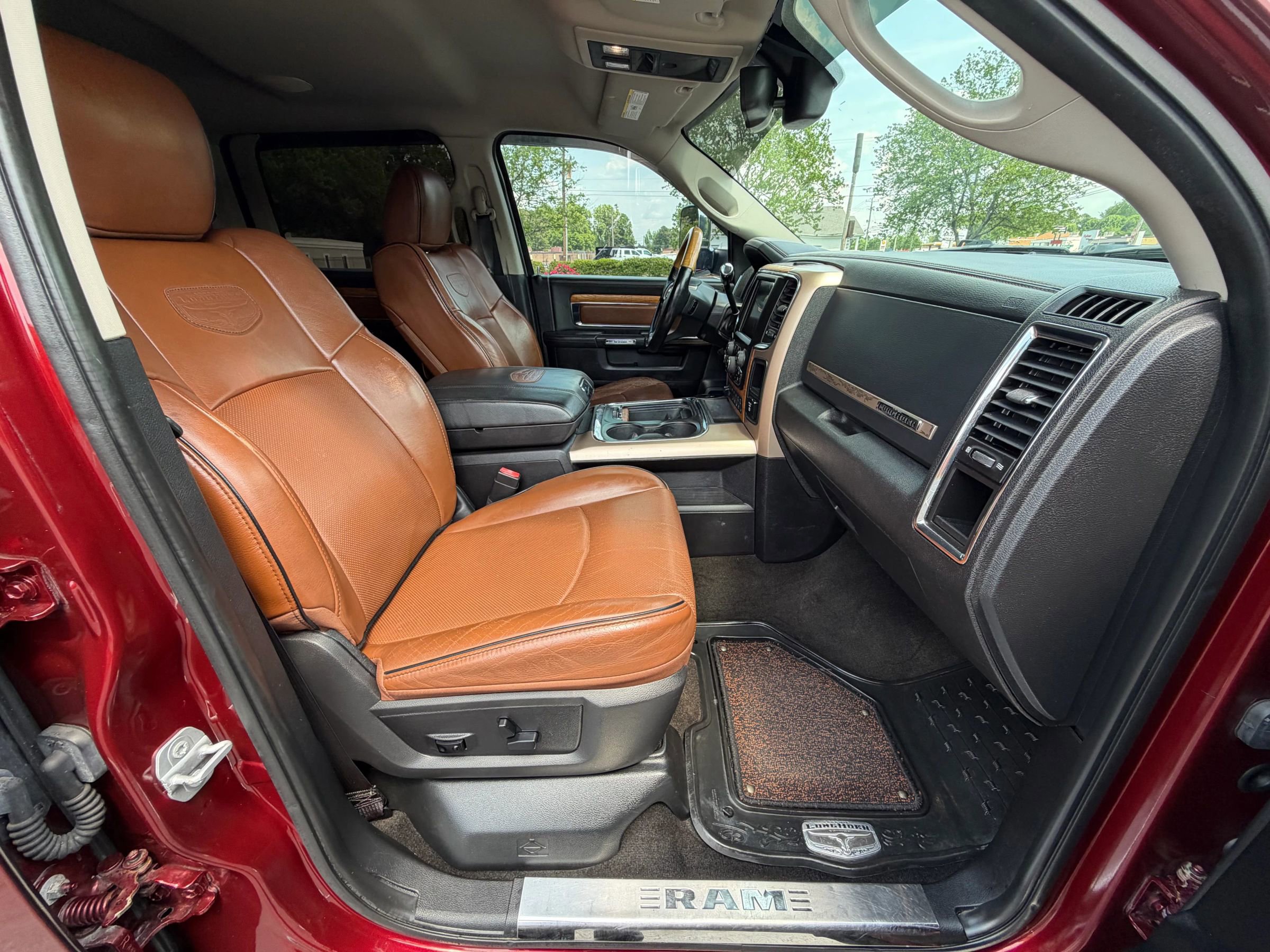 Used 2016 RAM 3500 Laramie Longhorn AWD/4WD image 21