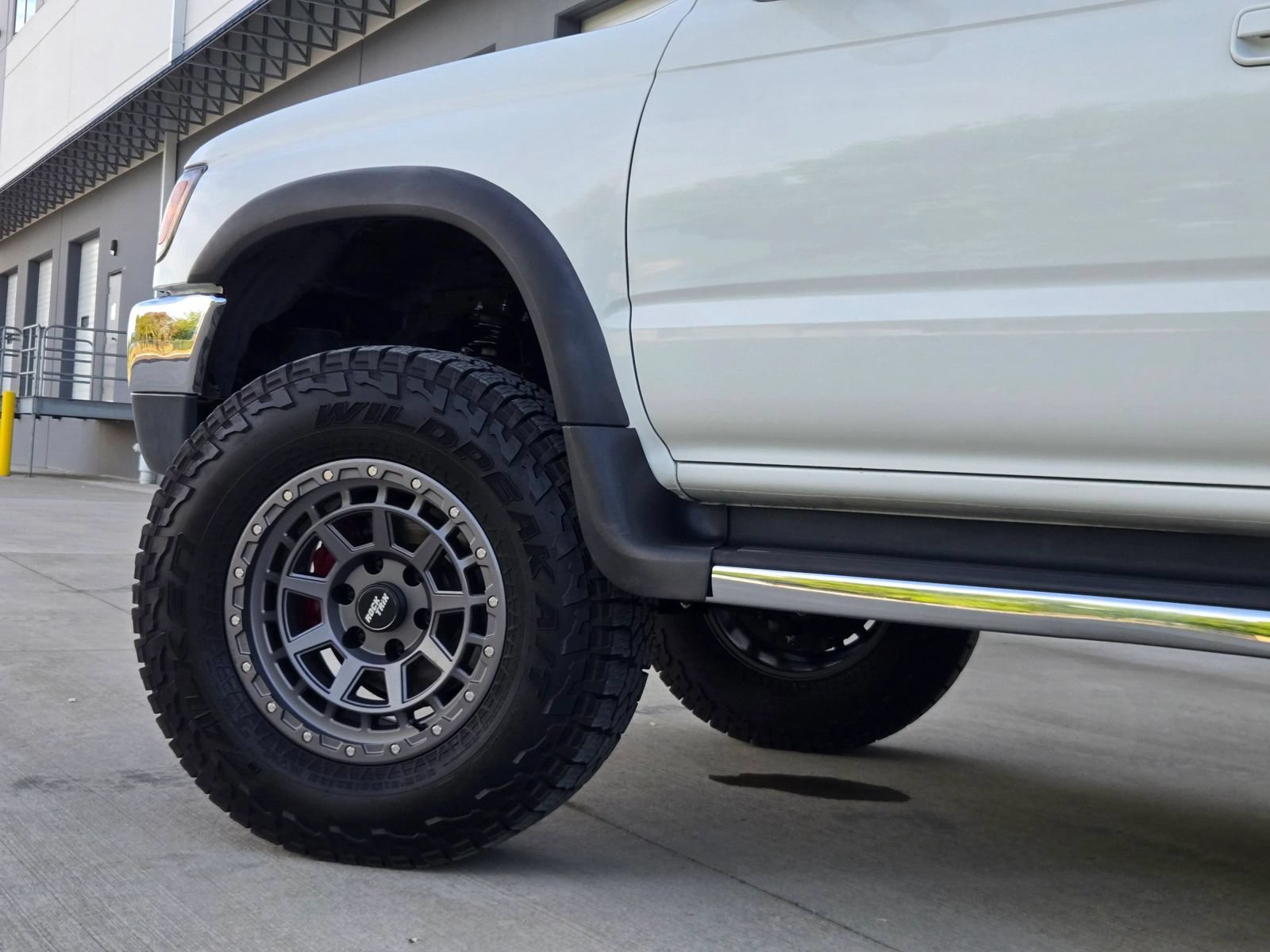 Used 1998 Toyota 4Runner SR5 AWD/4WD image 38