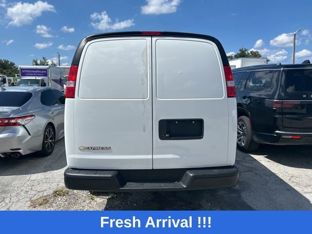 Used 2025 Chevrolet Express 2500 Extended w/ Driver Convenience Package RWD image 13