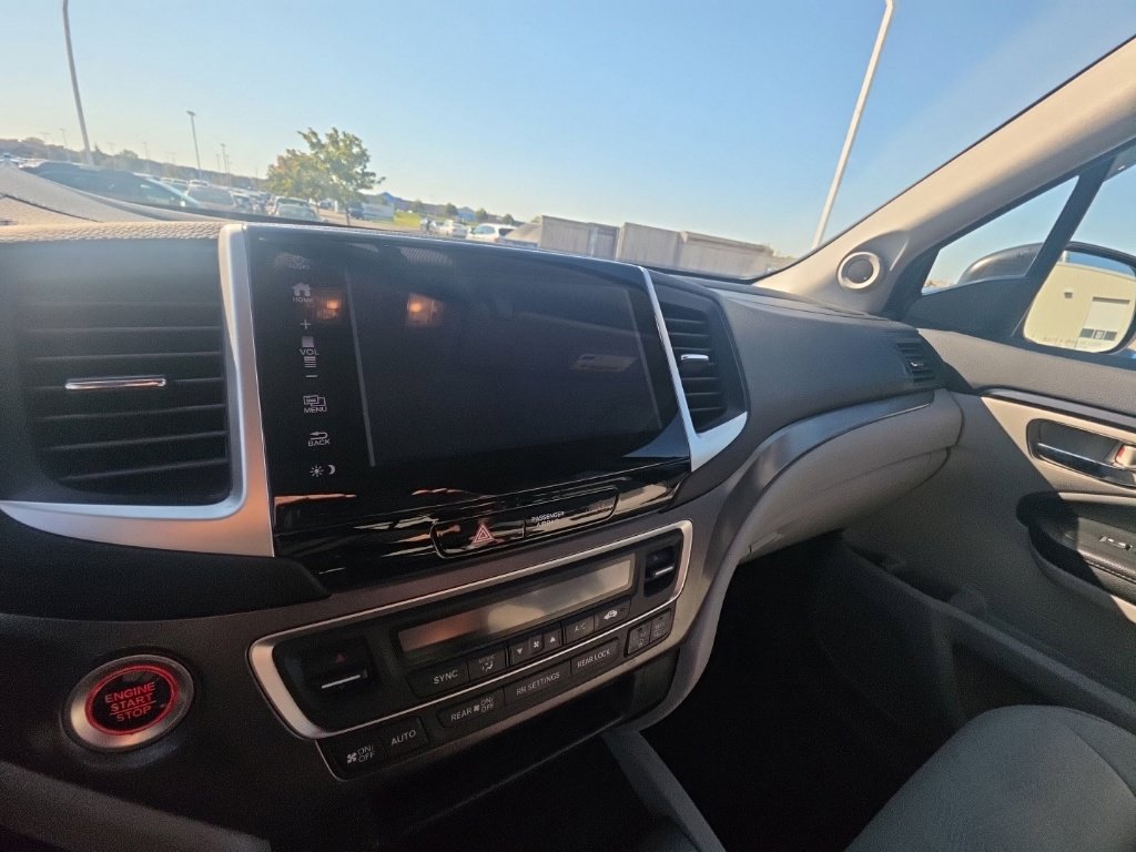 Used 2017 Honda Pilot EX image 19