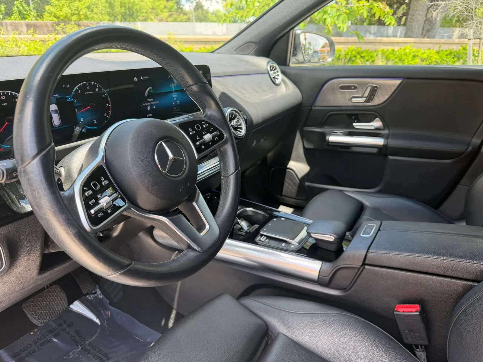 Used 2021 Mercedes-Benz GLA 250 w/ Premium Package image 32