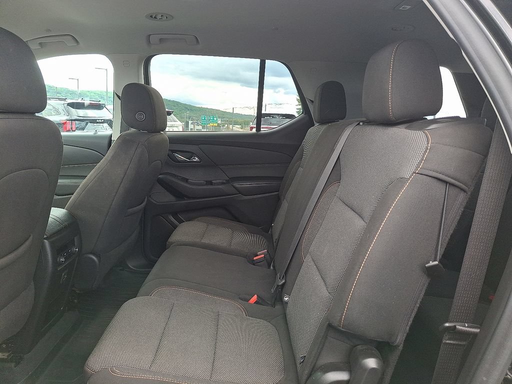 Used 2021 Chevrolet Traverse LS FWD image 12