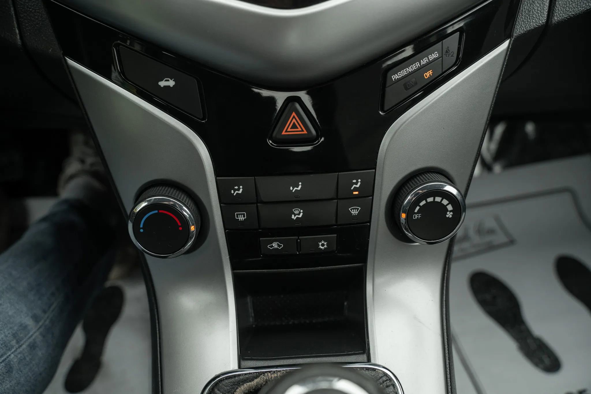 Used 2015 Chevrolet Cruze L image 19