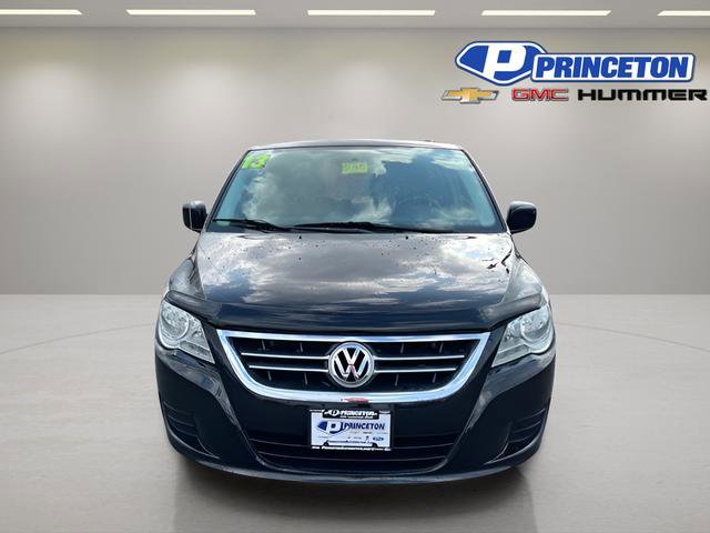 Used 2013 Volkswagen Routan SE image 2