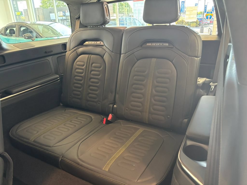 Used 2024 Rivian R1S Adventure AWD/4WD image 20