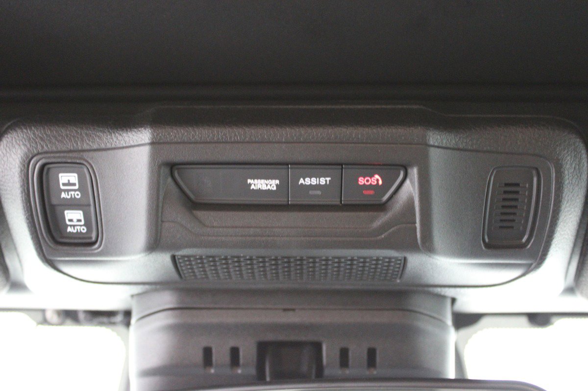 Used 2025 Jeep Wrangler Unlimited Sahara w/ Safety Group image 12