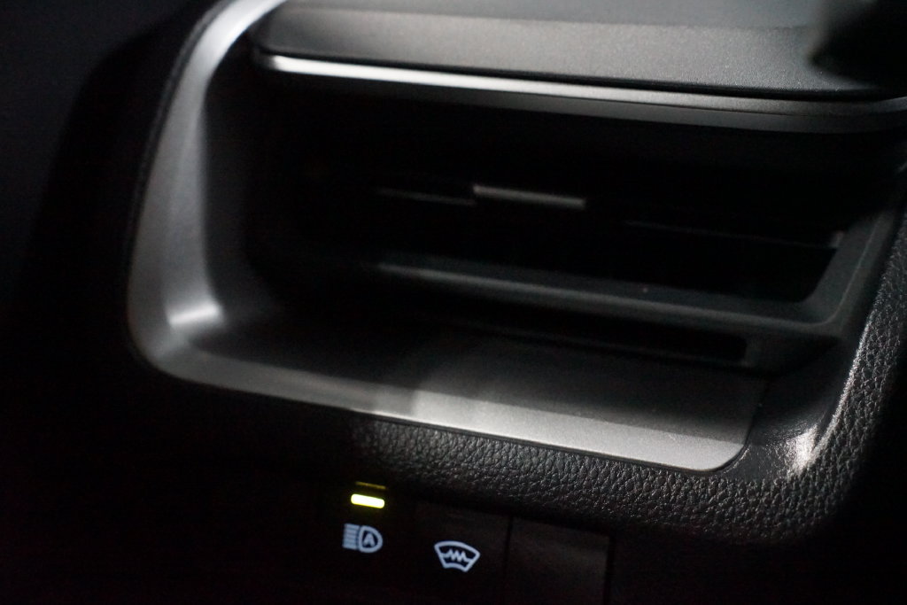 Certified 2024 Toyota Prius LE FWD image 23