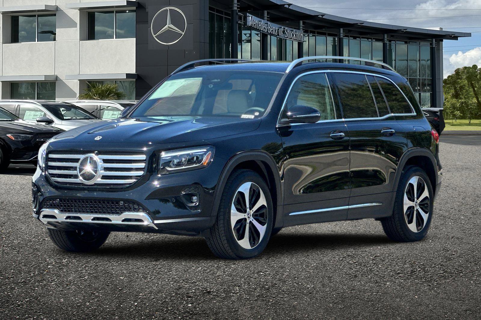 New 2025 Mercedes-Benz GLB 250 250 image 8