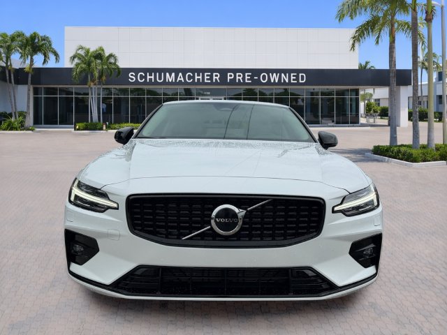 Used 2024 Volvo S60 B5 Core w/ Climate Package FWD image 2