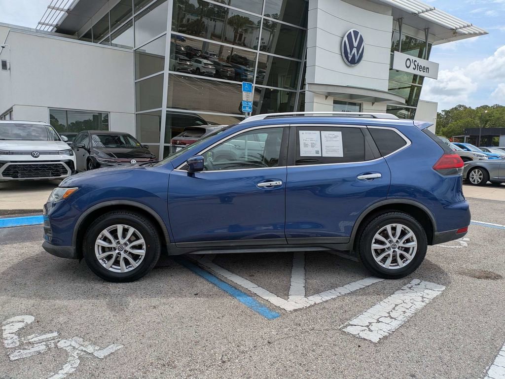 Used 2019 Nissan Rogue SV image 3