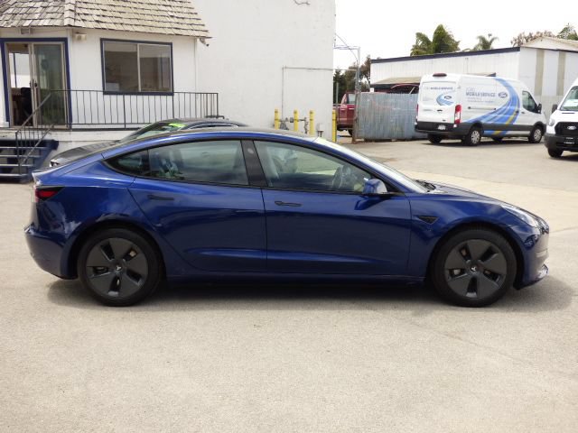 Used 2023 Tesla Model 3 Standard Range RWD image 2
