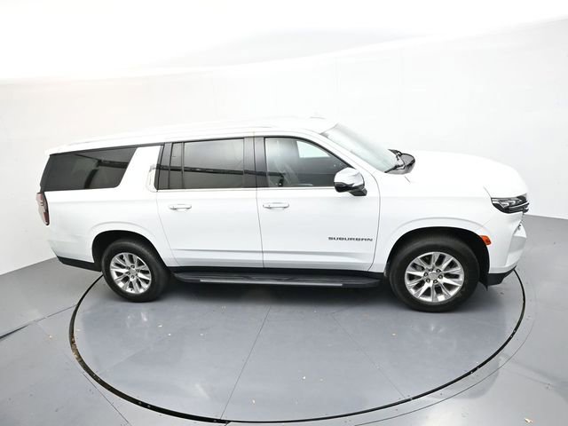 Used 2023 Chevrolet Suburban Premier image 37