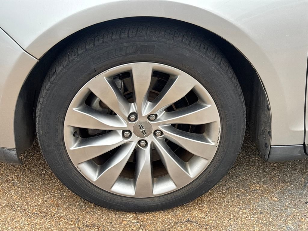 Used 2014 Lincoln MKS w/ Equipment Group 101A image 23