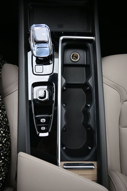 New 2026 Volvo XC60 B5 Plus w/ Protection Package Premier image 12