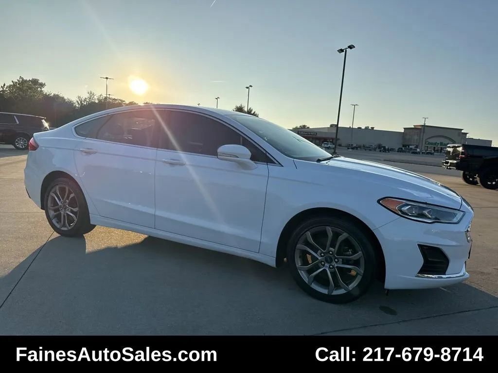 Used 2019 Ford Fusion SEL FWD image 25