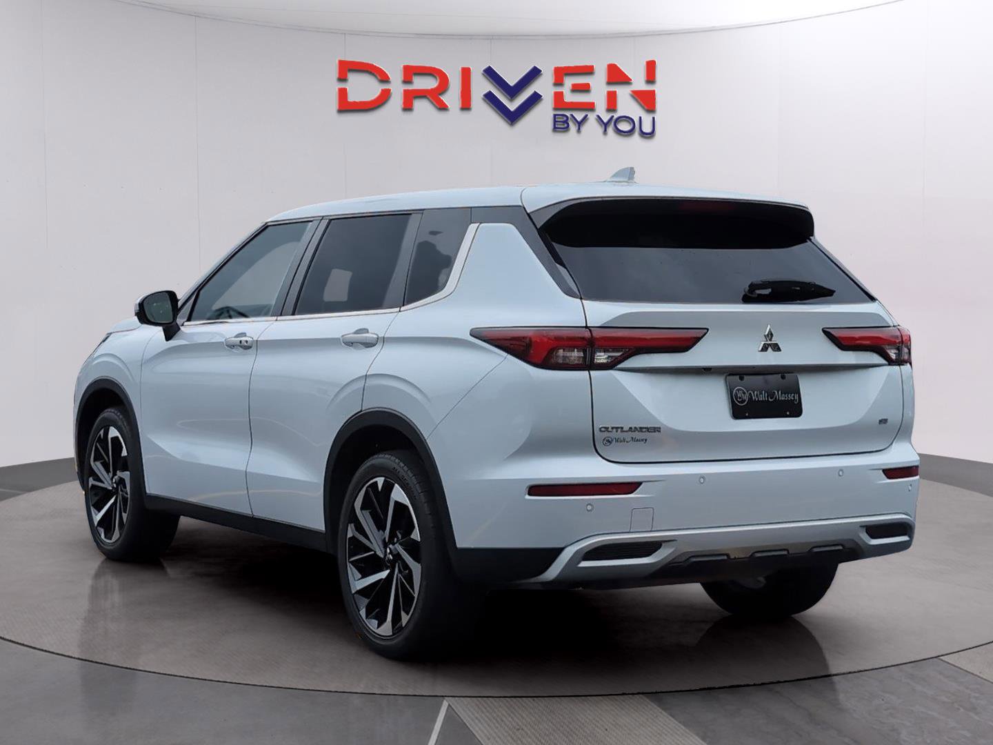 Used 2022 Mitsubishi Outlander SEL Black Edition FWD image 3