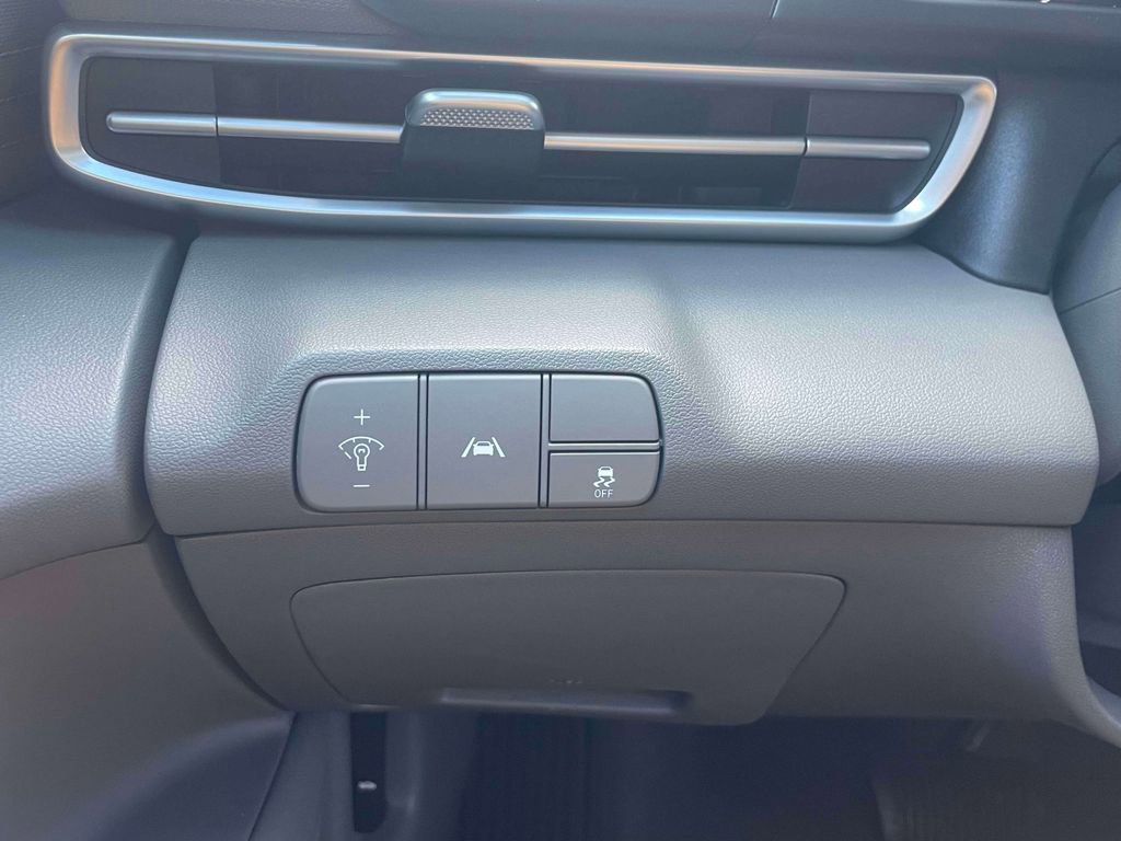 Used 2023 Hyundai Elantra SEL w/ Cargo Package image 20