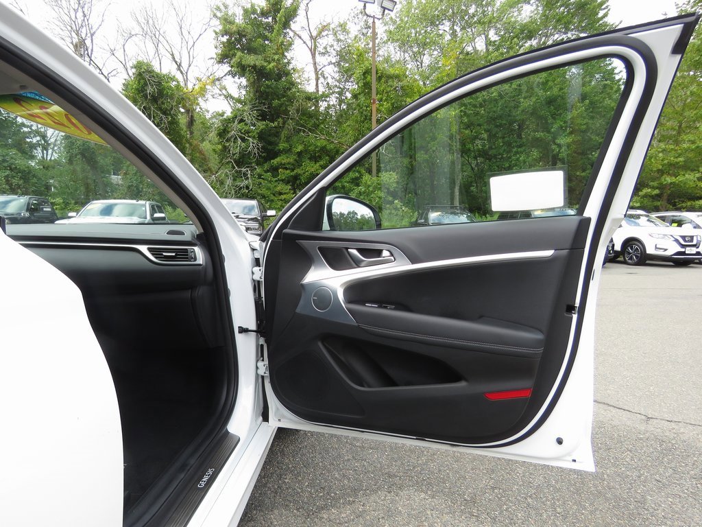 Used 2022 Genesis G70 2.0T w/ Prestige Package image 15