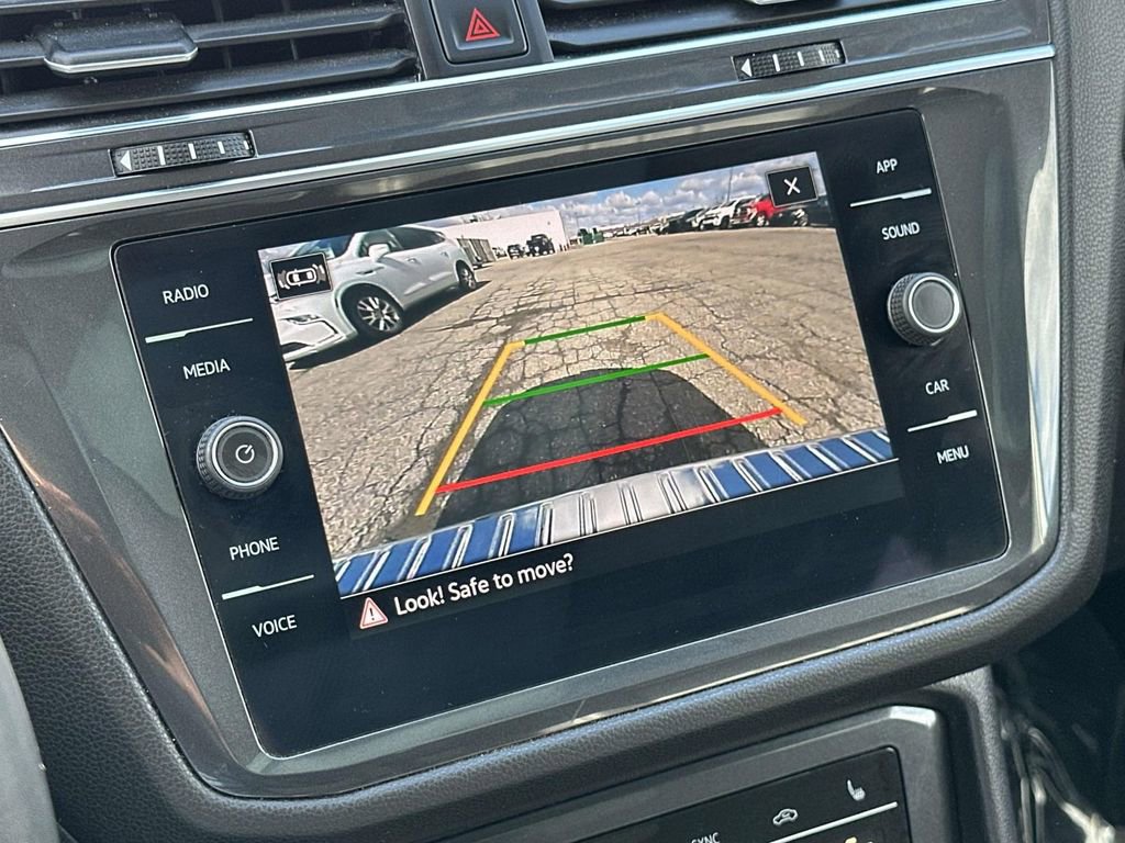 Certified 2023 Volkswagen Tiguan SE w/ Panoramic Sunroof Package image 29