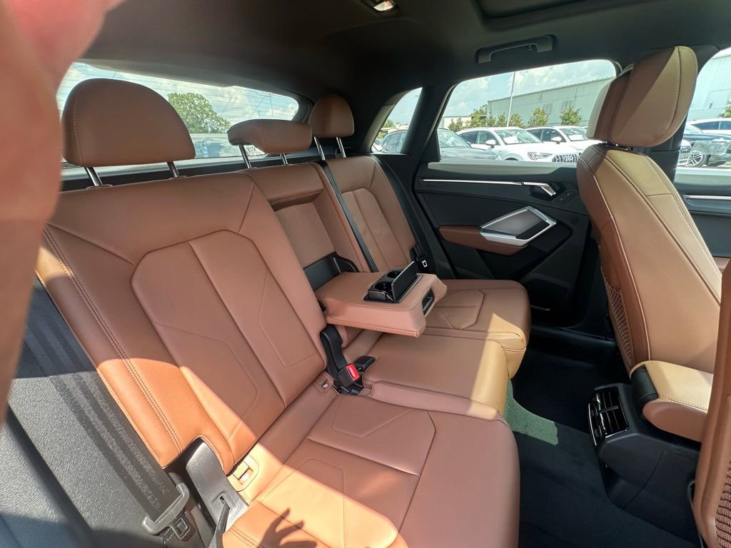 New 2025 Audi Q3 2.0T Premium image 32