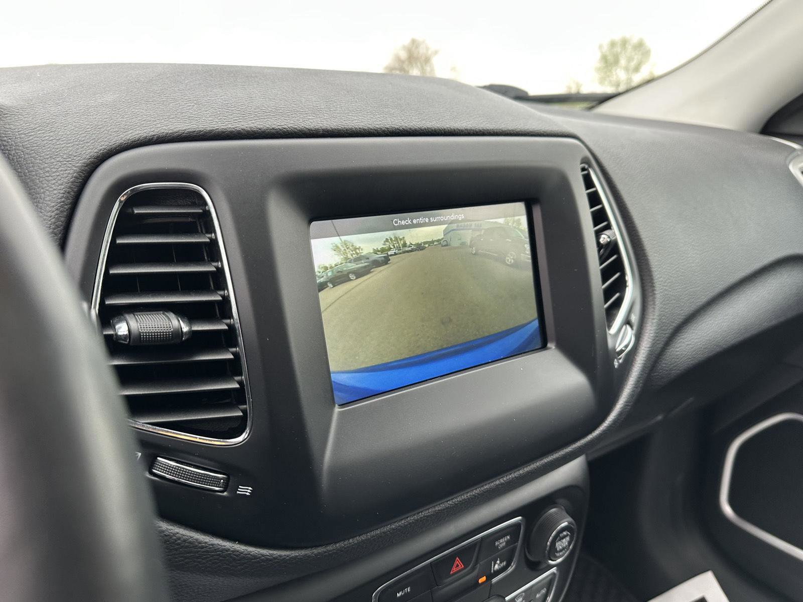 Used 2020 Jeep Compass Latitude AWD/4WD image 30