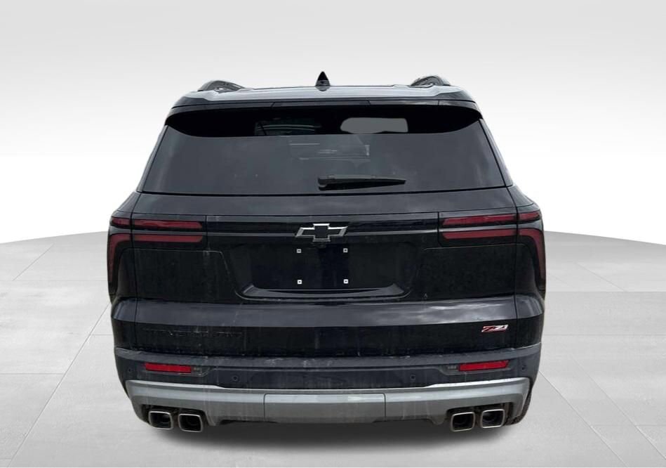 Used 2025 Chevrolet Traverse Z71 w/ LPO, Floor Liner Package image 5