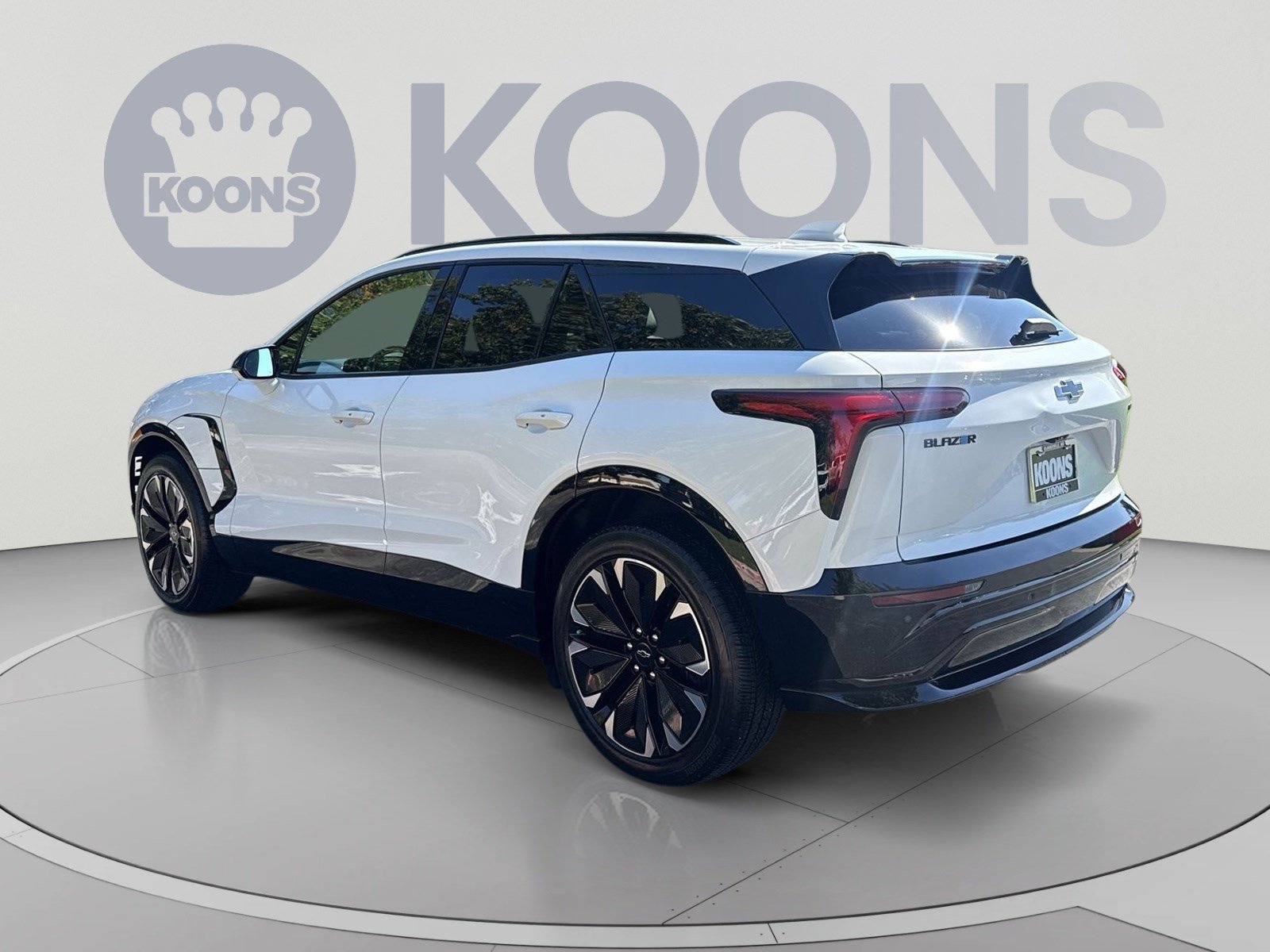 Used 2024 Chevrolet Blazer EV RS AWD/4WD image 4