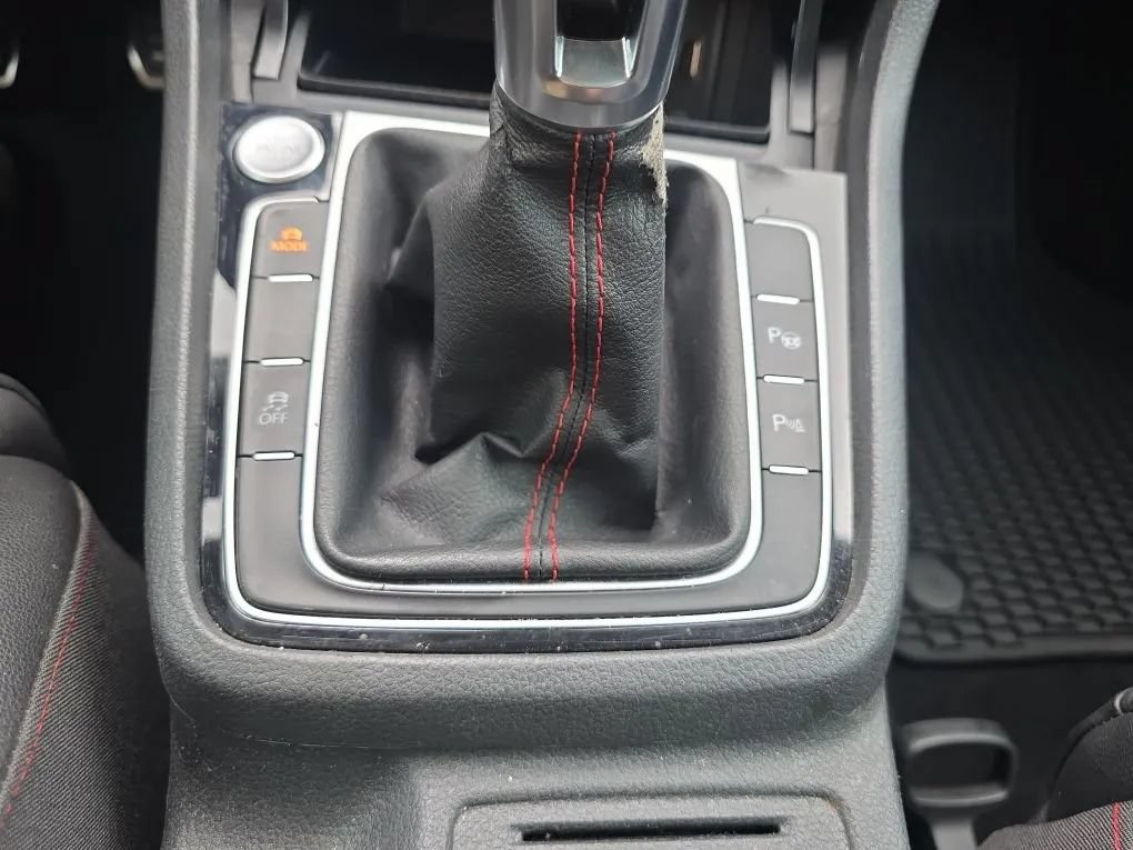Used 2019 Volkswagen GTI Autobahn FWD image 31