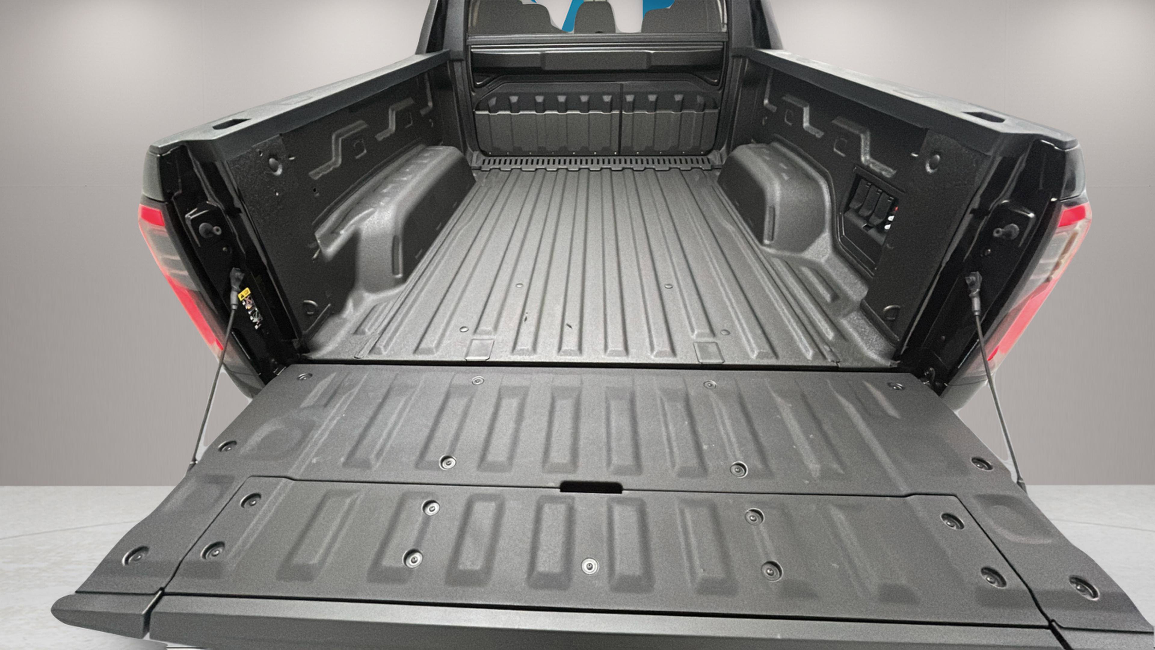 New 2025 GMC Sierra EV Denali image 16