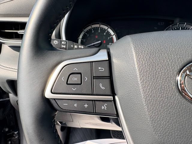 Used 2022 Toyota Highlander Platinum AWD/4WD image 31