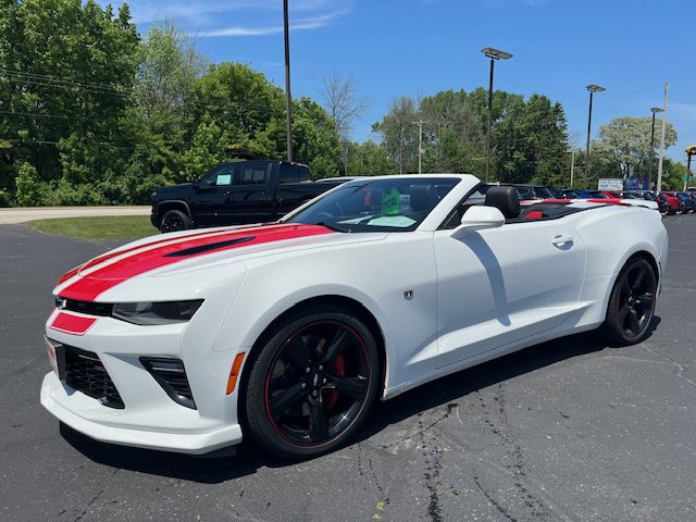 Used 2016 Chevrolet Camaro SS image 1