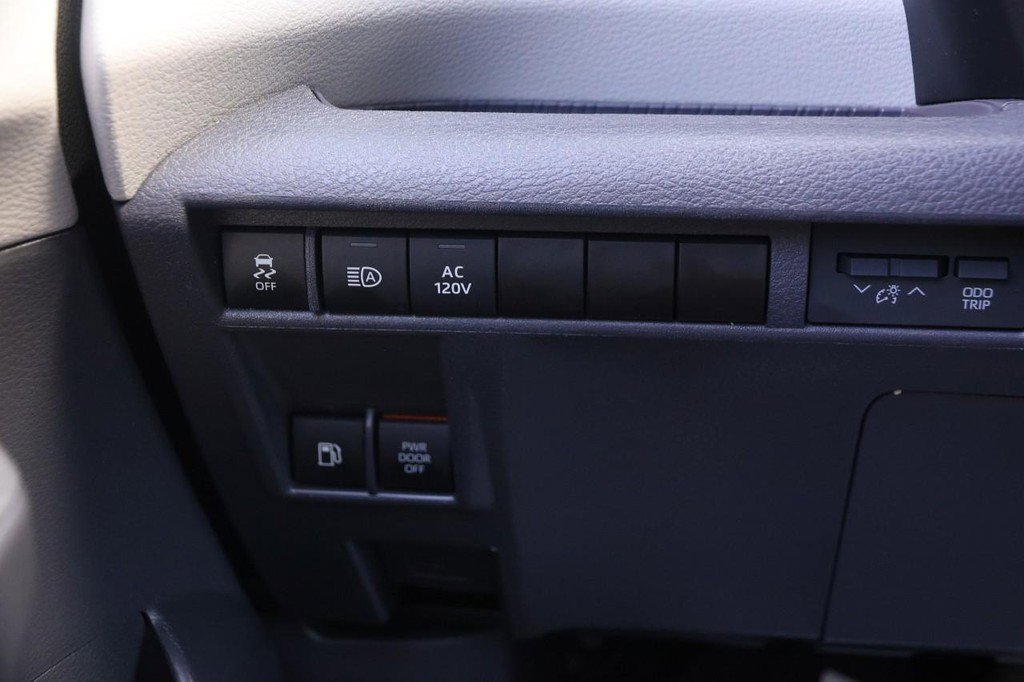 Used 2023 Toyota Sienna XLE w/ XLE Plus Package AWD/4WD image 22