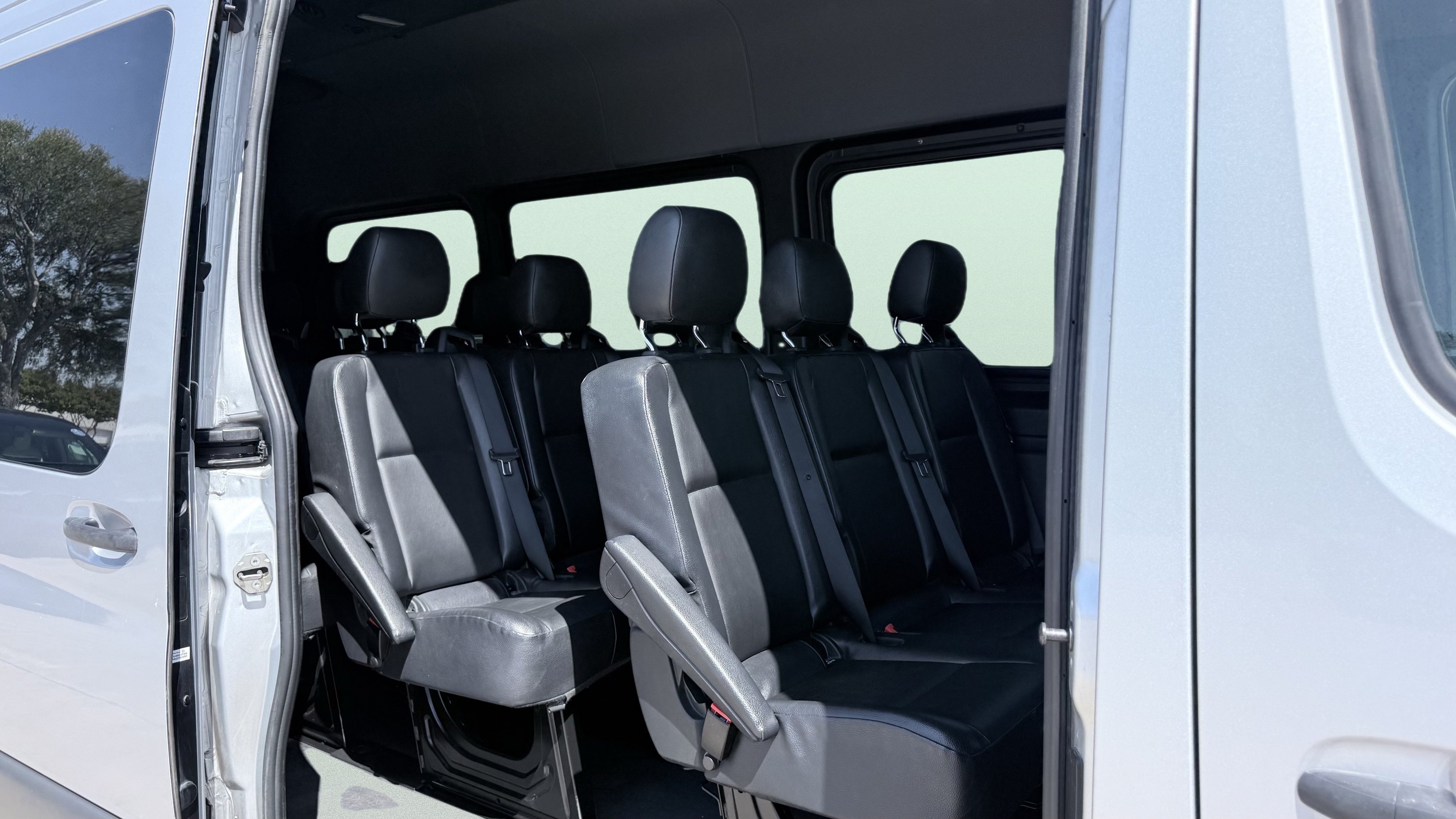 Used 2024 Mercedes-Benz Sprinter 2500 image 30