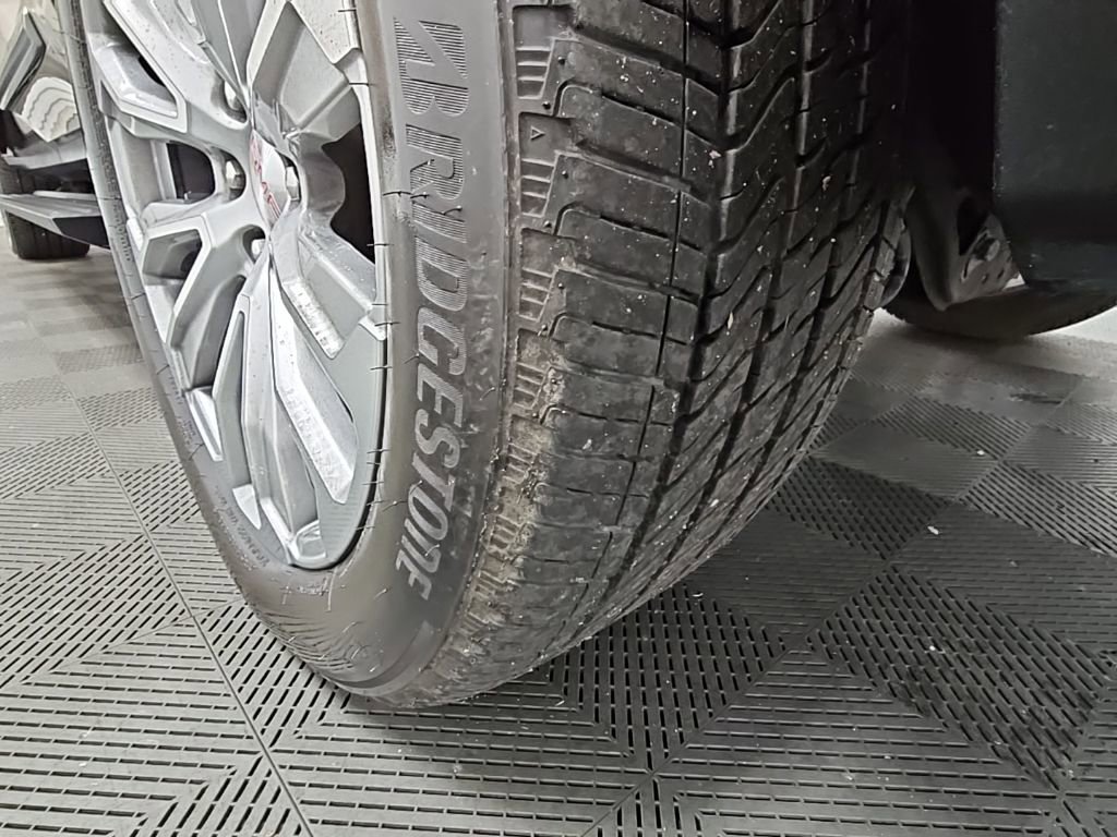 Used 2023 GMC Yukon XL Denali image 50