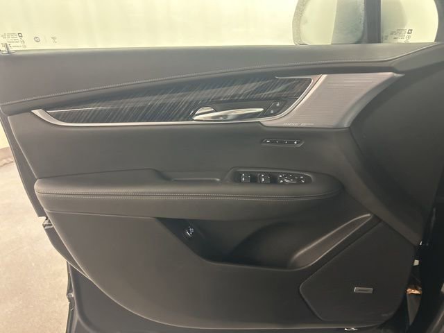 Used 2024 Cadillac XT6 Premium Luxury image 25