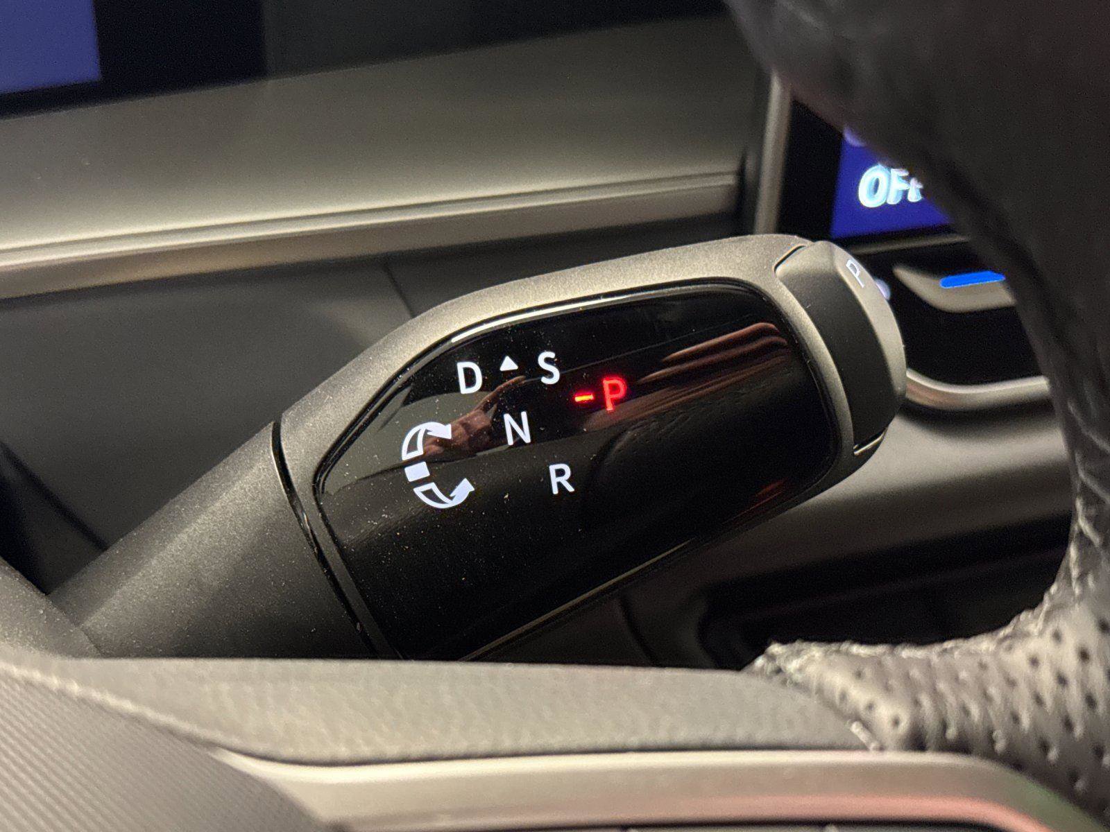 New 2026 Volkswagen Tiguan SE R-Line image 20