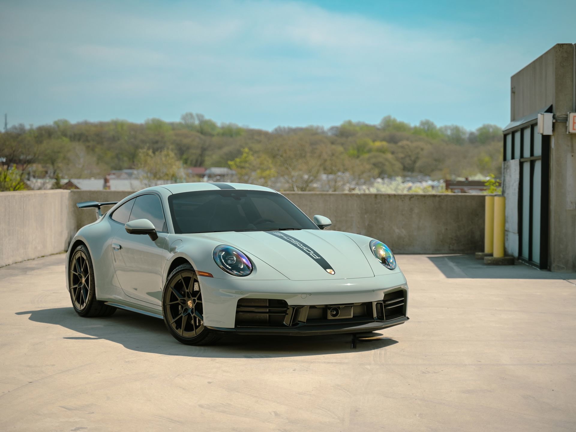 Used 2025 Porsche 911 Carrera RWD image 6