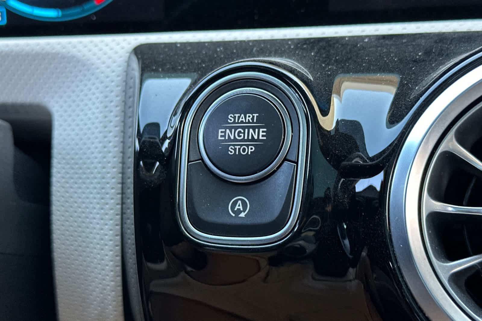 Used 2023 Mercedes-Benz CLA 250 image 20