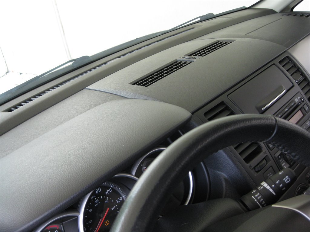 Used 2012 Nissan Versa 1.8 S w/ Special Edition Pkg FWD image 19